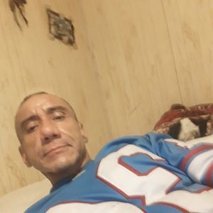 Meet your Posher, Fred s.